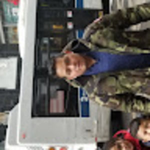 Meet your Posher, Angel abner